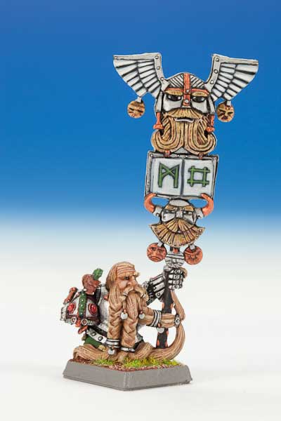 Dwarf Army Standard Bearer: 2000