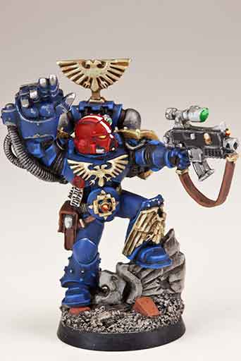 Space Marine Sergeant with Power Fist & Bolter