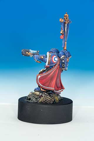 Space Marine Captain with Plasma Pistol, Power Fist & Banner