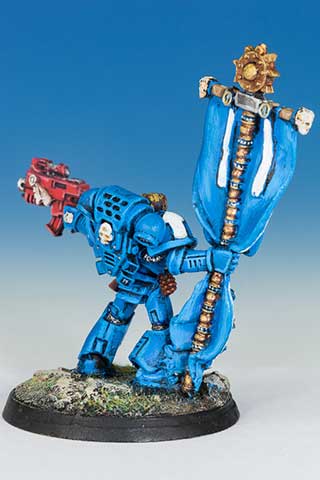 Skulz - Ultramarine Standard Bearer