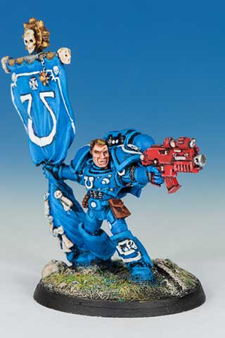 Skulz - Ultramarine Standard Bearer