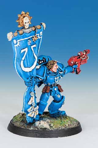 Skulz - Ultramarine Standard Bearer