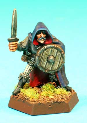 Pose 2. A shortsword and shield are carried by this mid-level character, who also wears leather armour beneath his cloak. The light crossbow is still present, and a quiver of bolts, no doubt tipped with venom, can be seen at his belt.