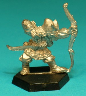 Pose 3, variant E. This variant wears a conical helmet with a small crescent-shaped symbol on the front, and a scalemail neckguard. His head looks along the firing line of his arrow, with a slightly open mouth.