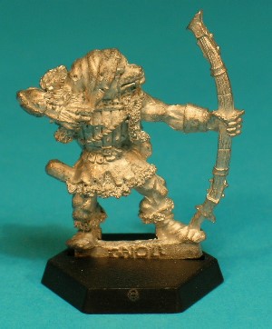 Pose 2, variant E. This variant wears a tatty hood with no patches. He has a dog-like face with a short muzzle, and a closed mouth with protruding fangs. His head is level and he looks along the line of his bow. He has no visible earrings. Pose 2, variant E. This variant wears a tatty hood with no patches. He has a dog-like face with a short muzzle, and a closed mouth with protruding fangs. His head is level and he looks along the line of his bow. He has no visible earrings.