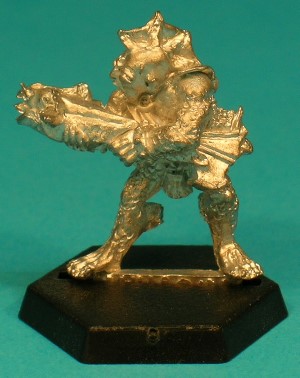 Pose 1, variant E. This sea-devil has a narrow head, with small, angular ears and a tall, 4-spined fin on the back of his head. He has medium-sized, round eyes and his mouth is open wide with his tongue sticking out. His head looks downwards and along the line of his crossbow. Pose 1, variant E. This sea-devil has a narrow head, with small, angular ears and a tall, 4-spined fin on the back of his head. He has medium-sized, round eyes and his mouth is open wide with his tongue sticking out. His head looks downwards and along the line of his crossbow.