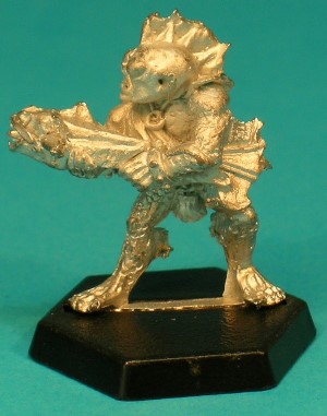 Pose 1, variant F. This variant has a large, wide head, with small, pointed ears and a tall, 4-spined fin on the back of his head. He has huge, round eyes and his mouth is closed with protruding lower fangs. His head looks along the line of his crossbow. Pose 1, variant F. This variant has a large, wide head, with small, pointed ears and a tall, 4-spined fin on the back of his head. He has huge, round eyes and his mouth is closed with protruding lower fangs. His head looks along the line of his crossbow.